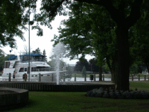 Rideau Canal in Smiths Falls - www.all-about-ottawa.com